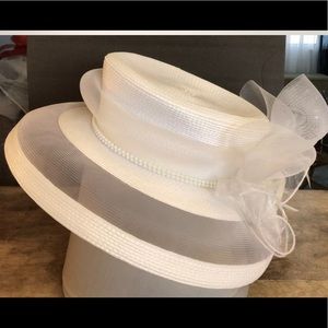 WHITE WOVEN LADIES WOMANS ELEGANT DERBY CHURCH HAT MESH BOW FLOWER WIDE BRIM